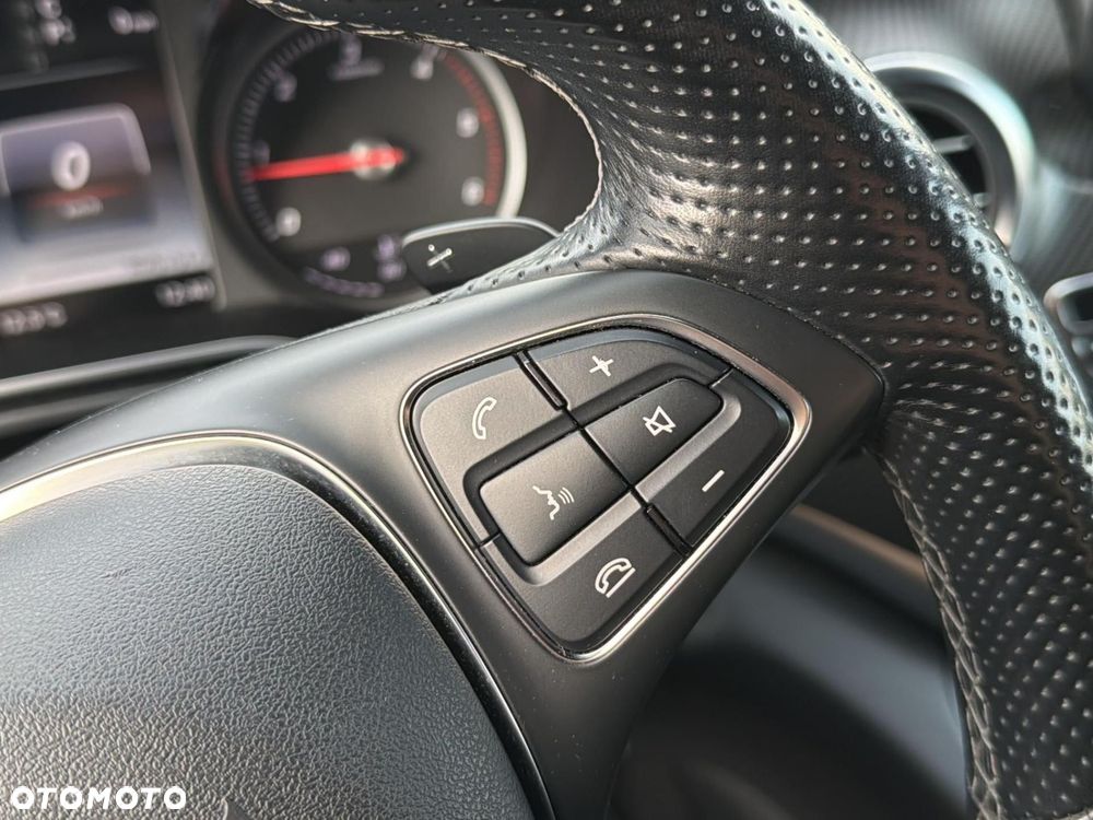 Mercedes-Benz Klasa V - 21