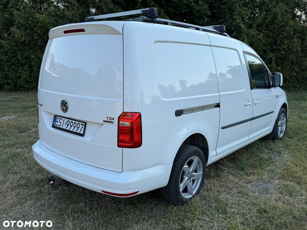 Volkswagen Caddy Maxi 2.0 tdi 4 Motion DSG - 2