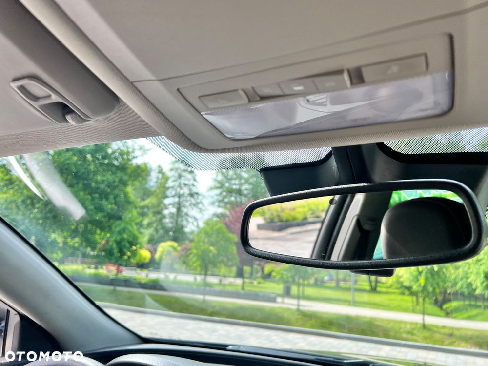 Opel Insignia - 19
