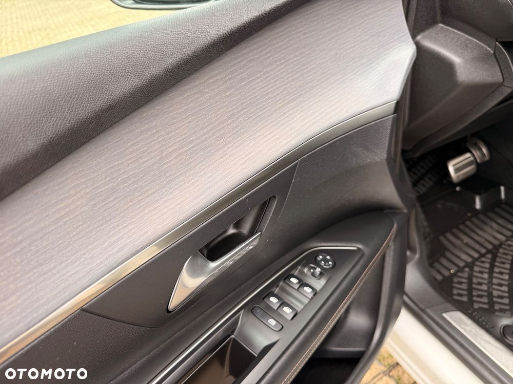 Peugeot 3008 BlueHDi 180 Stop & Start EAT8 GT - 16