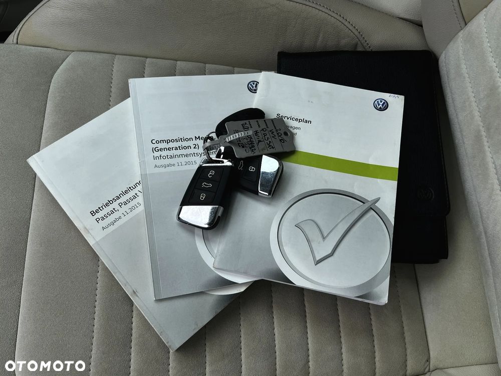 Volkswagen Passat 2.0 TDI SCR DSG Highline - 34