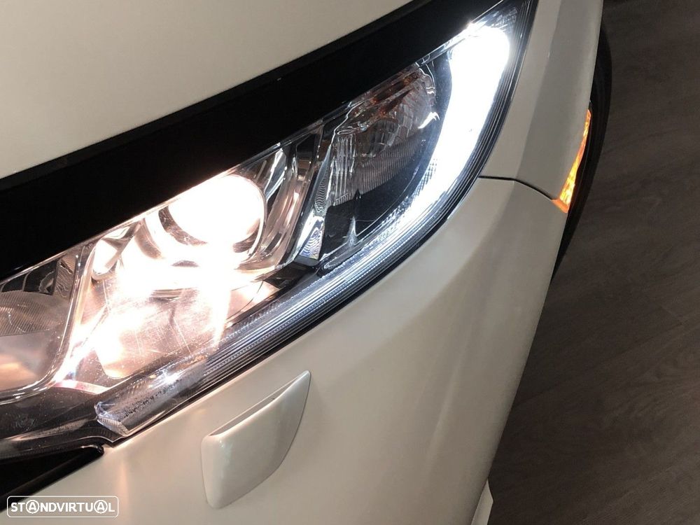 Honda Civic 1.0 i-VTEC Executive Premium - 26