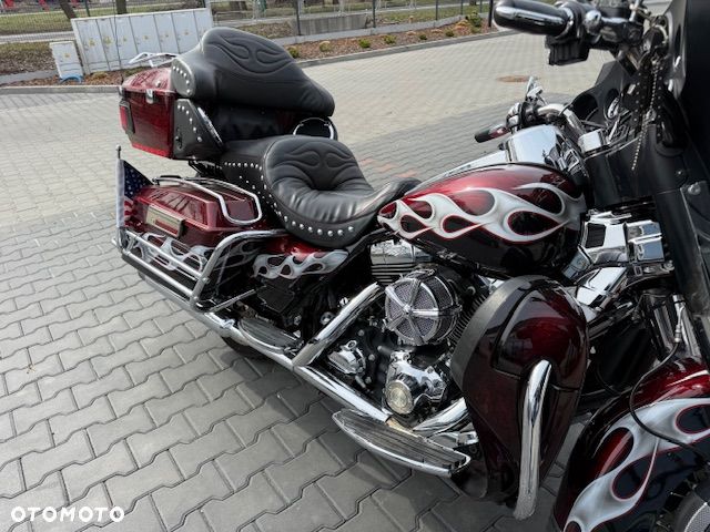 Harley-Davidson FLH Electra Glide - 9