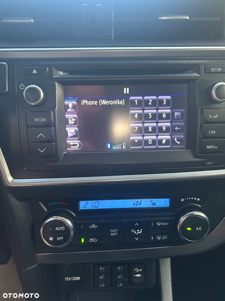 Toyota Auris - 16