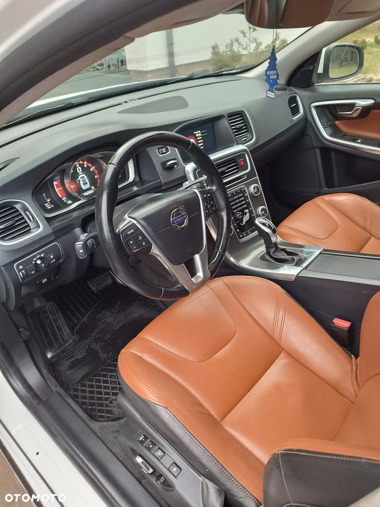 Volvo S60 T5 Drive-E Momentum - 8