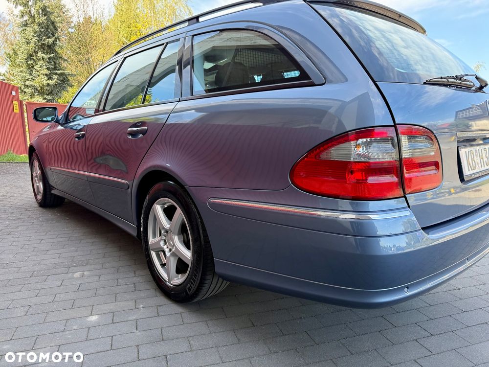 Mercedes-Benz Klasa E 320 CDI T Avantgarde - 5