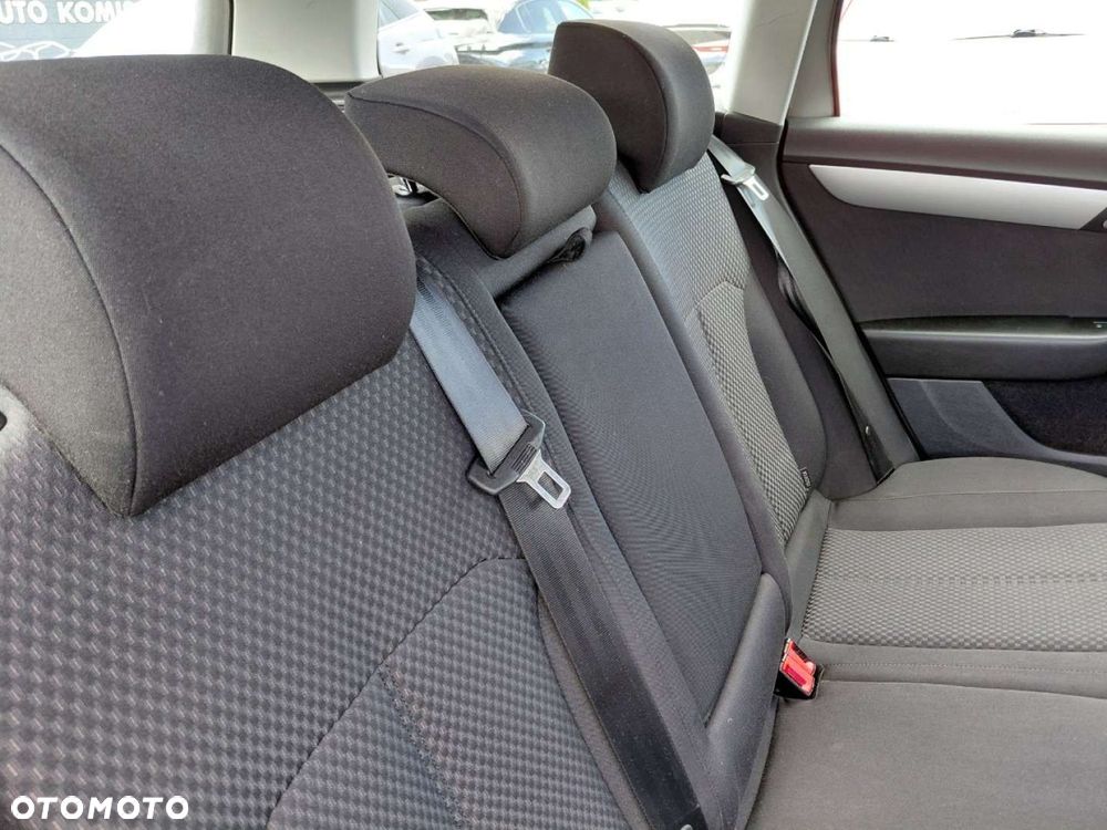 Volkswagen Passat - 17