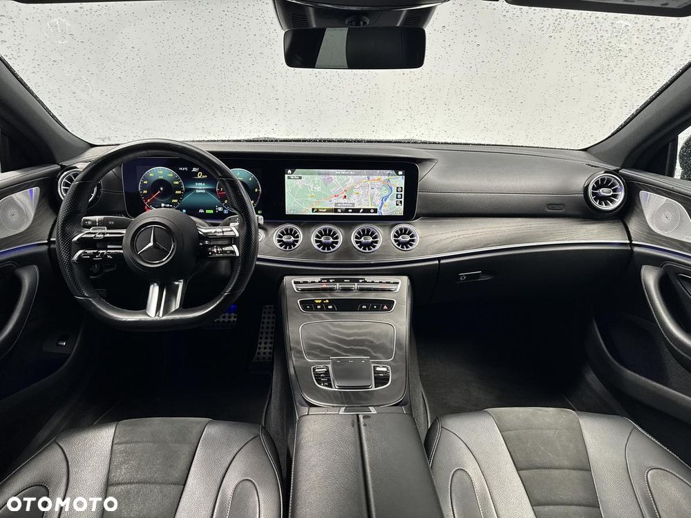 Mercedes-Benz CLS 300 d 4Matic 9G-TRONIC AMG Line - 23