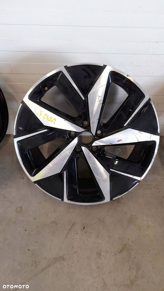 Volkswagen ID.4 ID.5 11A601025G Felgi aluminiowe R20 - 1
