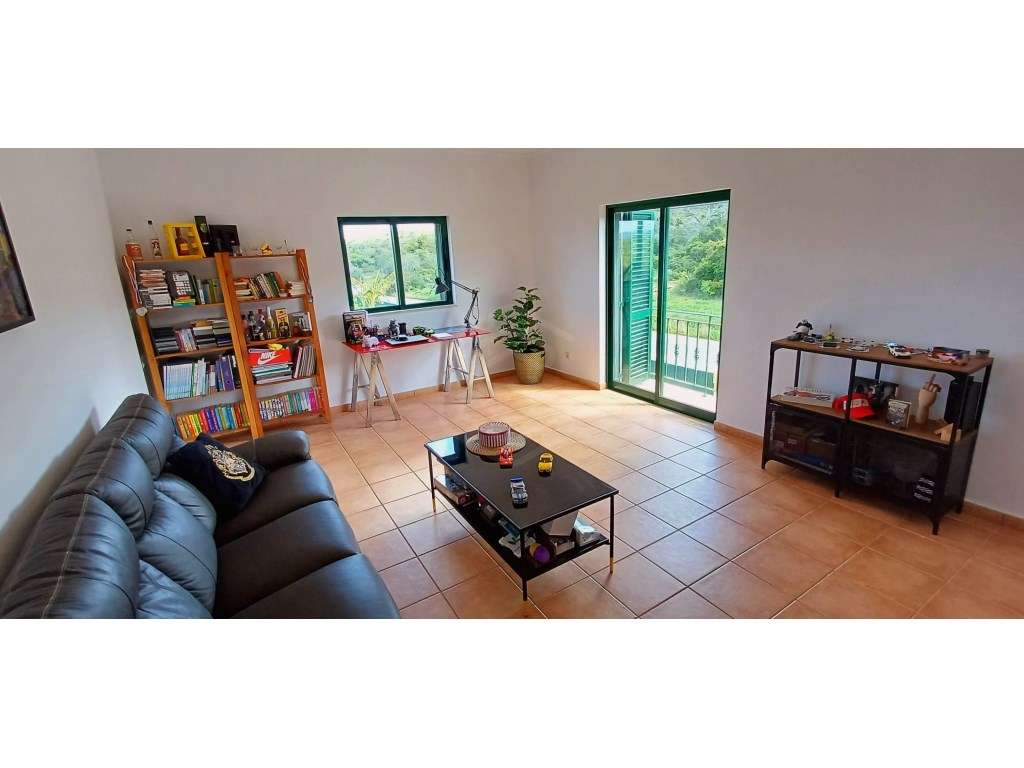 Moradia T2+2 de dois pisos independentes, com muito potencial, pert... - Grande imagem: 3/51