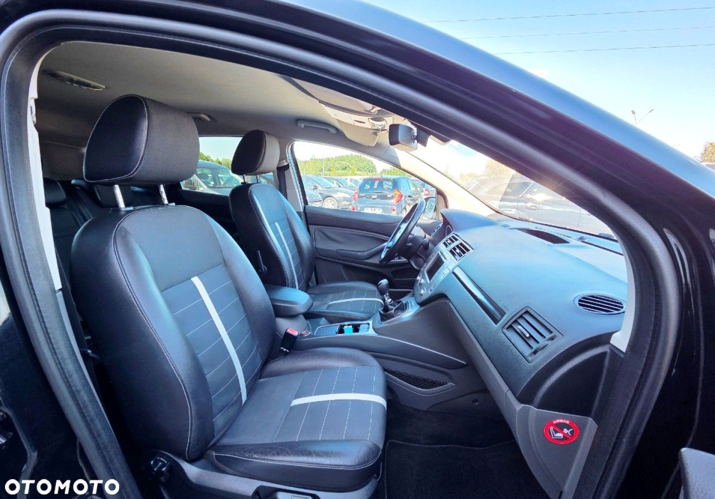 Ford Kuga - 8