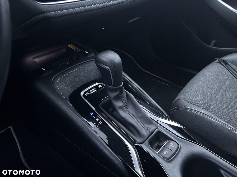 Toyota Corolla 2.0 Hybrid Style - 23