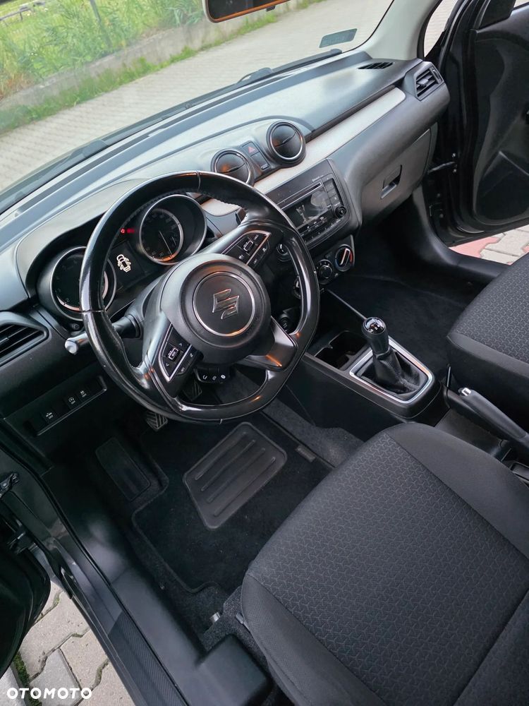 Suzuki Swift 1.2 Dualjet SHVS Premium Plus - 8