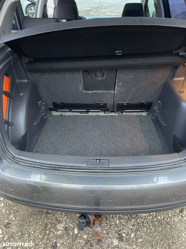 Volkswagen Golf Plus - 9