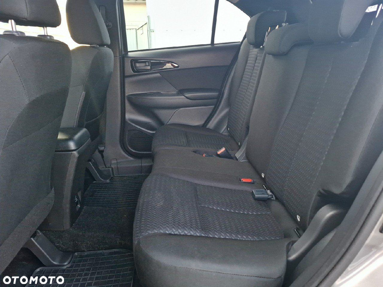 Mitsubishi Eclipse Cross - 12