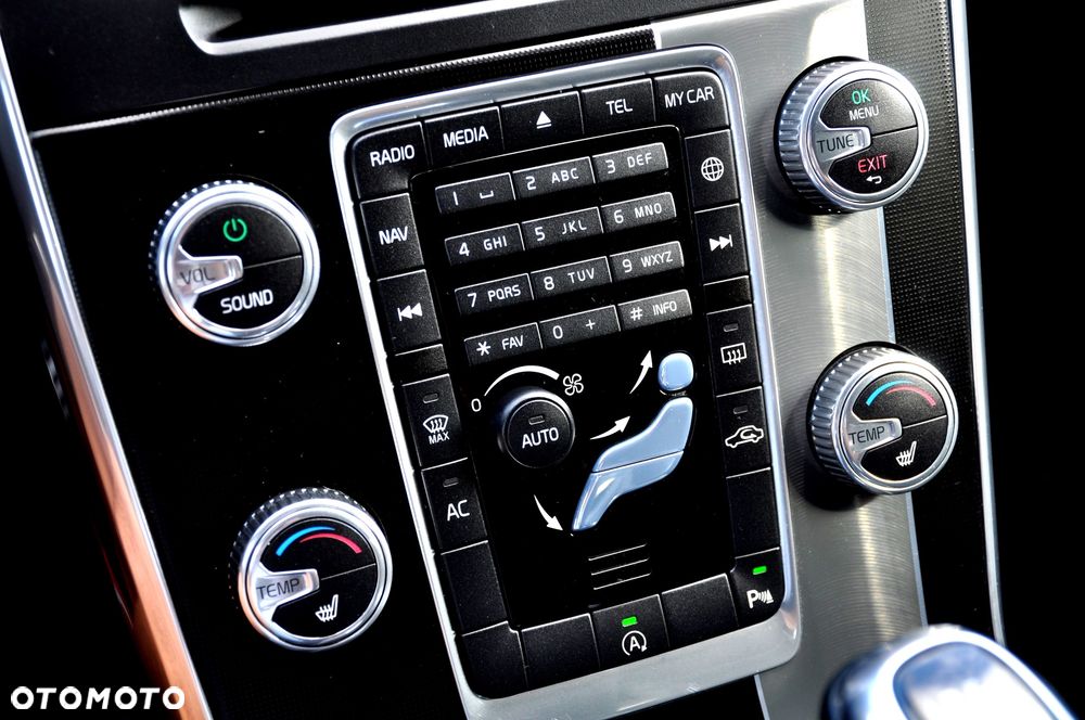 Volvo V60 D4 Drive-E R-Design Momentum - 32