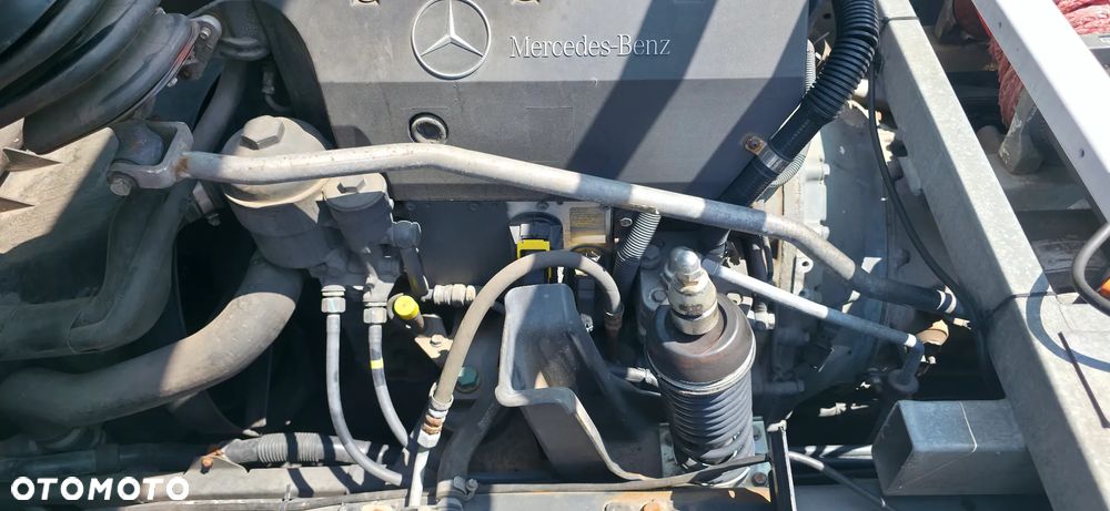 Mercedes-Benz Atego - 24