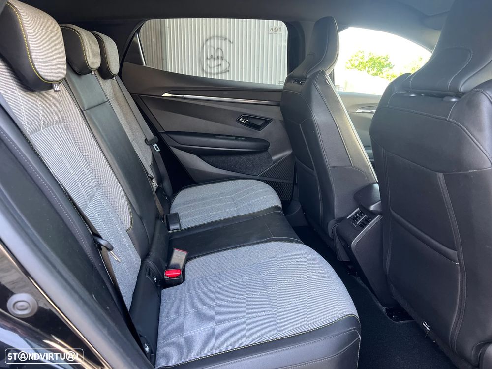 Renault Mégane E-Tech 220 Comfort Range Iconic - 9