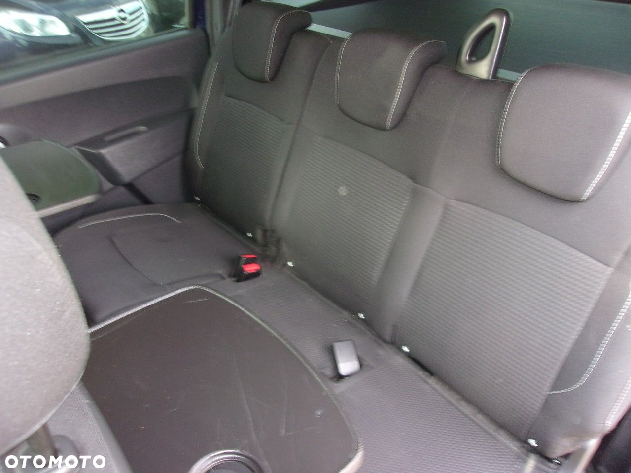 Dacia Lodgy 1.6 SCe Laureate S&S - 25