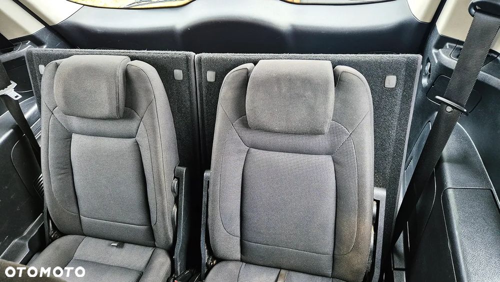 Ford S-Max 2.0 FF Titanium - 34
