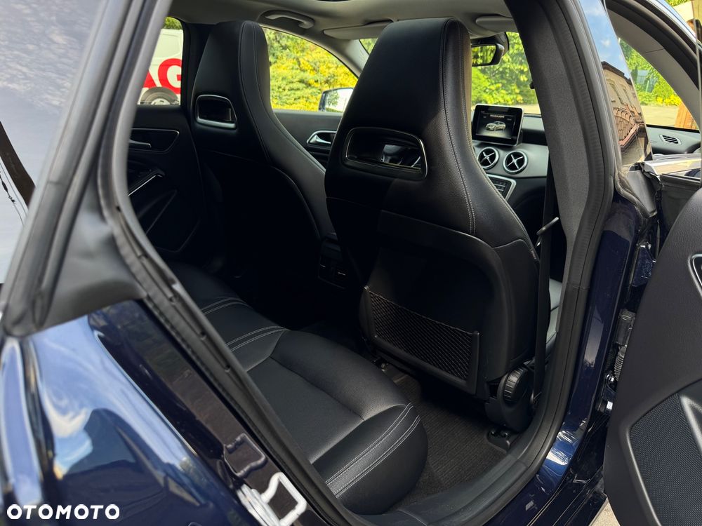 Mercedes-Benz CLA 180 d AMG Line - 23