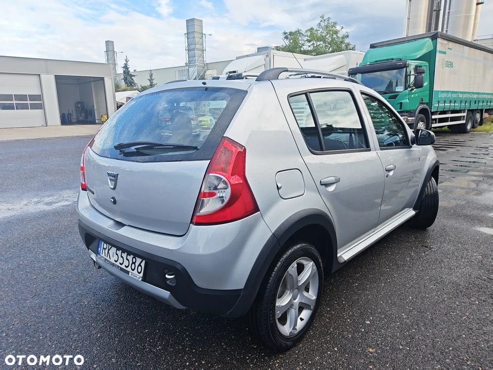 Dacia Sandero Stepway2 1.6 - 9