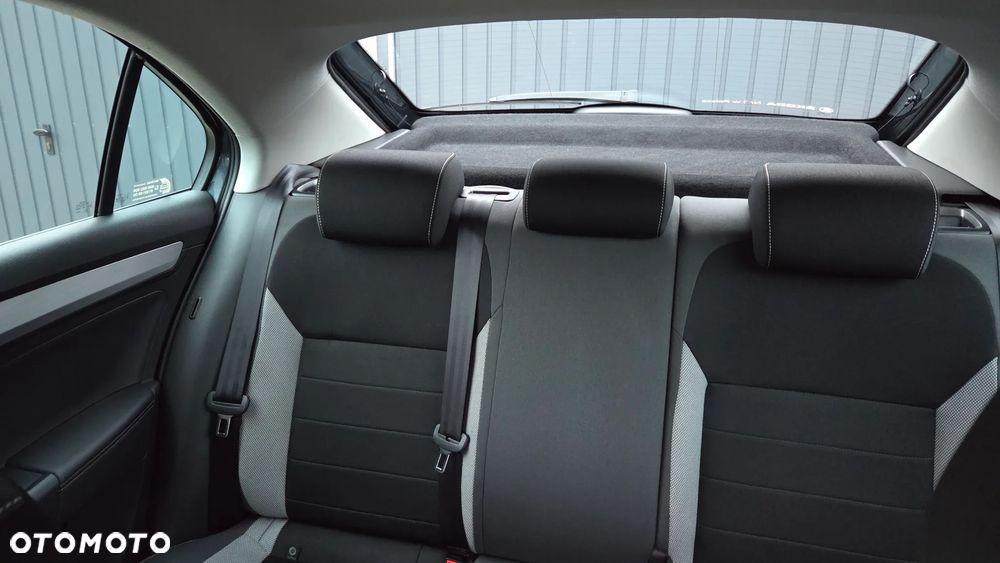 Skoda RAPID 1.0 TSI Ambition - 15