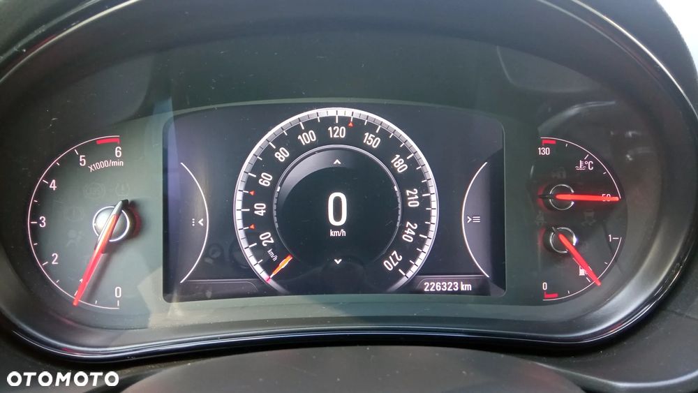 Opel Insignia - 22