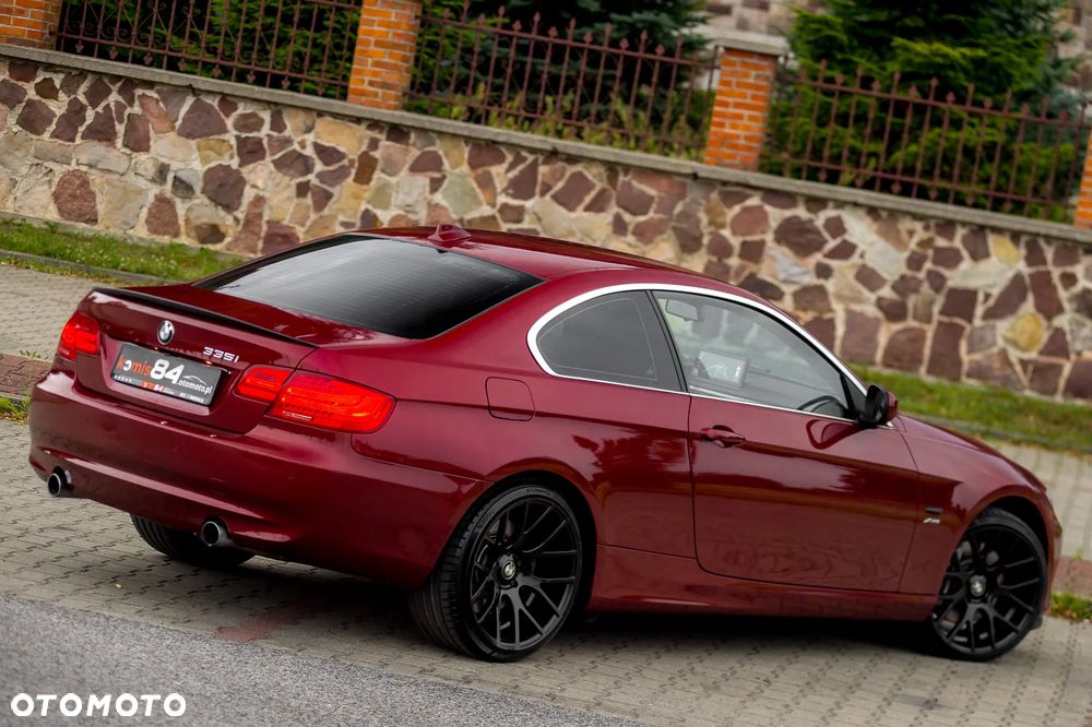 BMW Seria 3 335i xDrive Edition Exclusive - 11