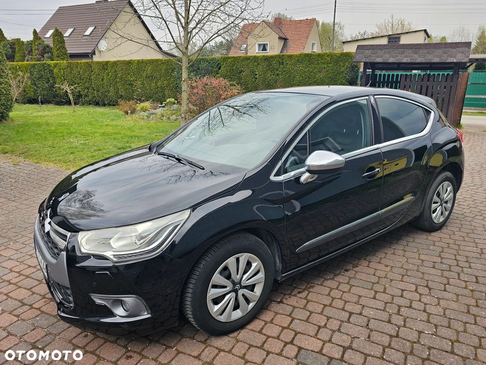 Citroën DS4 HDi 165 SoChic - 11