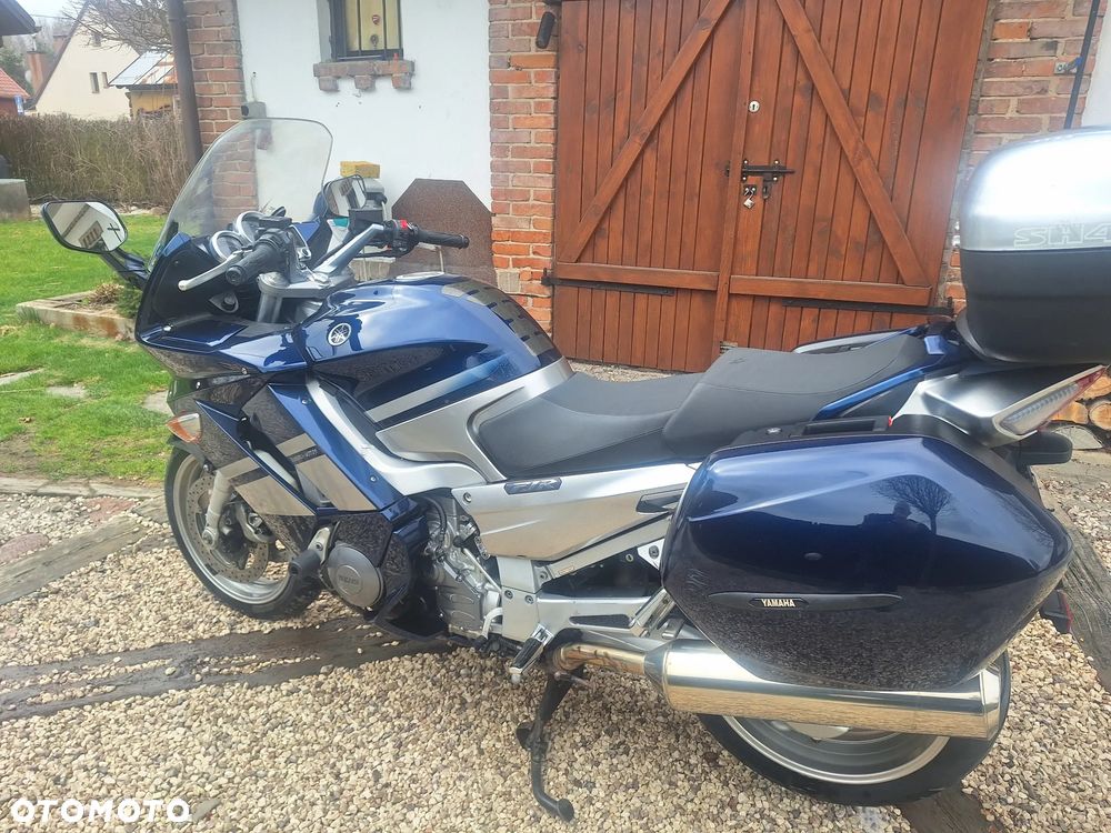 Yamaha FJR - 6