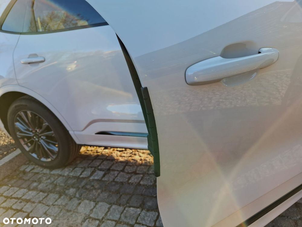 Ford Kuga 2.5 FHEV AWD Sound Edition eCVT - 5