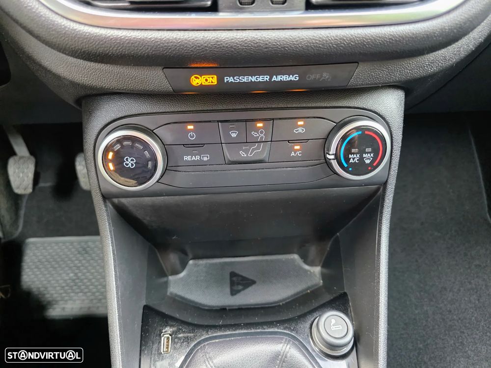 Ford Fiesta 1.1 Ti-VCT Titanium - 34