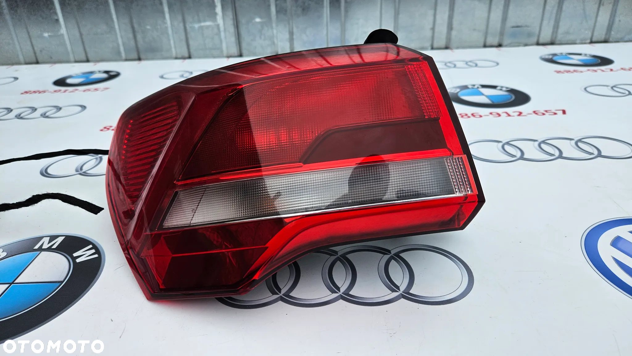 Audi Q3 83A 2 II Kompletna lampa tył lewy Lampa tylna lewa z kostką i kablem 83A945069 EUROPA ŁADNA - 2