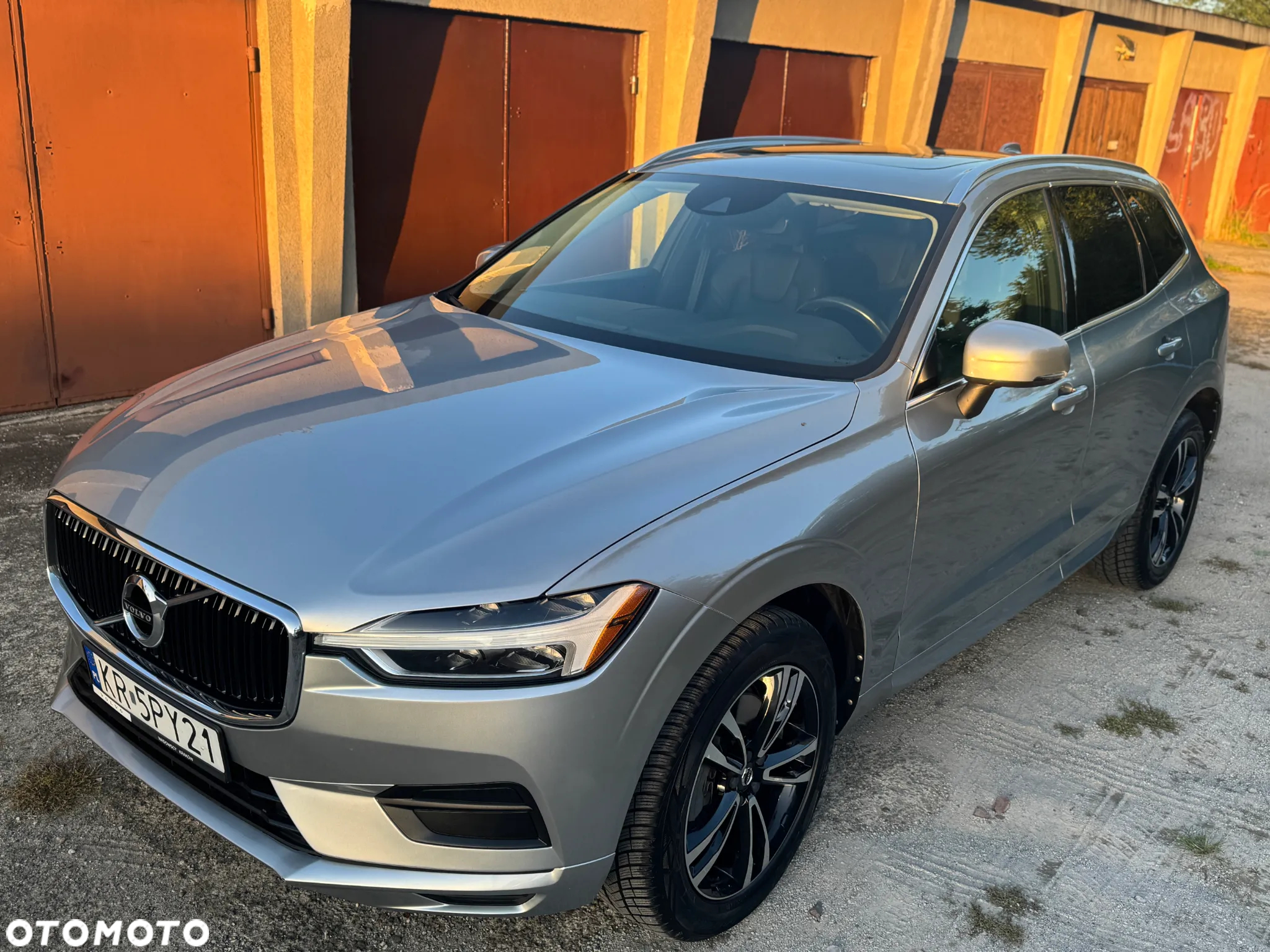 Volvo XC 60 T6 AWD Momentum - 2