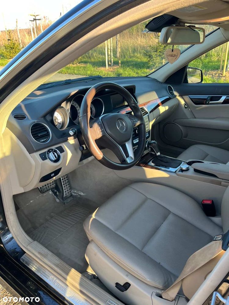 Mercedes-Benz Klasa C 350 (BlueEFFICIENCY) 7G-TRONIC Avantgarde - 11