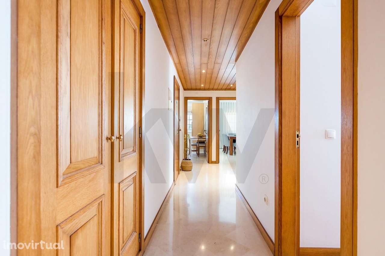 Fantastico T3 com garagem independente de 85m2 - Prior Velho - Lisboa - Grande imagem: 4/26