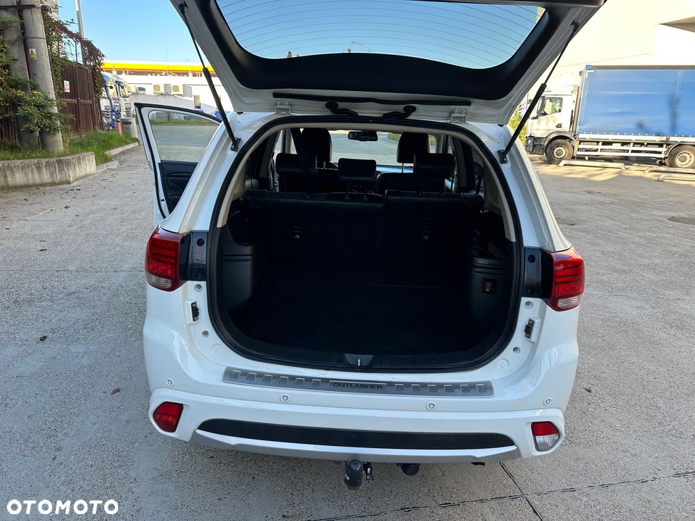 Mitsubishi Outlander - 14