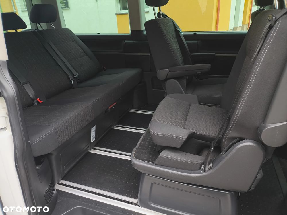 Volkswagen Multivan 2.0 TDI L1 Comfortline 4Motion - 24