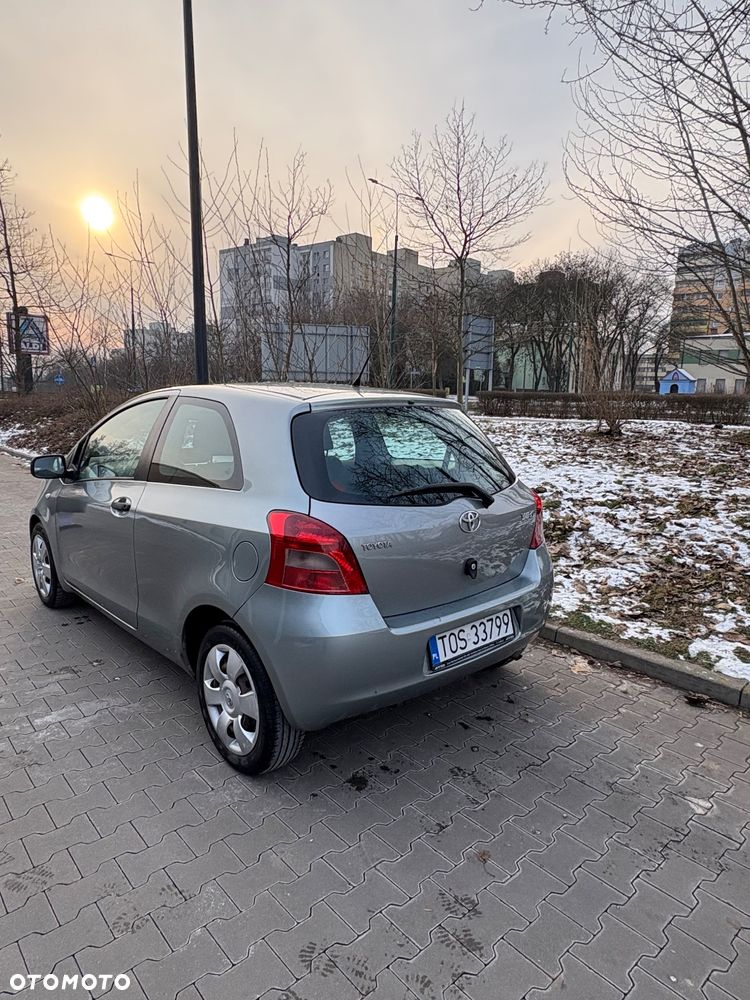 Toyota Yaris 1.0 Luna A/C - 6