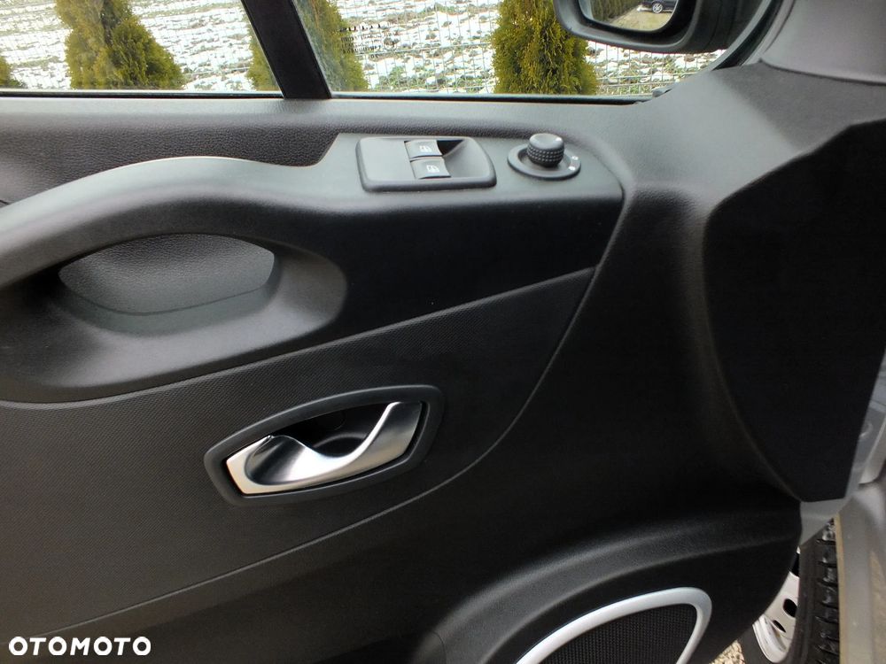 Renault Trafic 2.0dci L2H1 Brygadówka 6 osobowy - 14