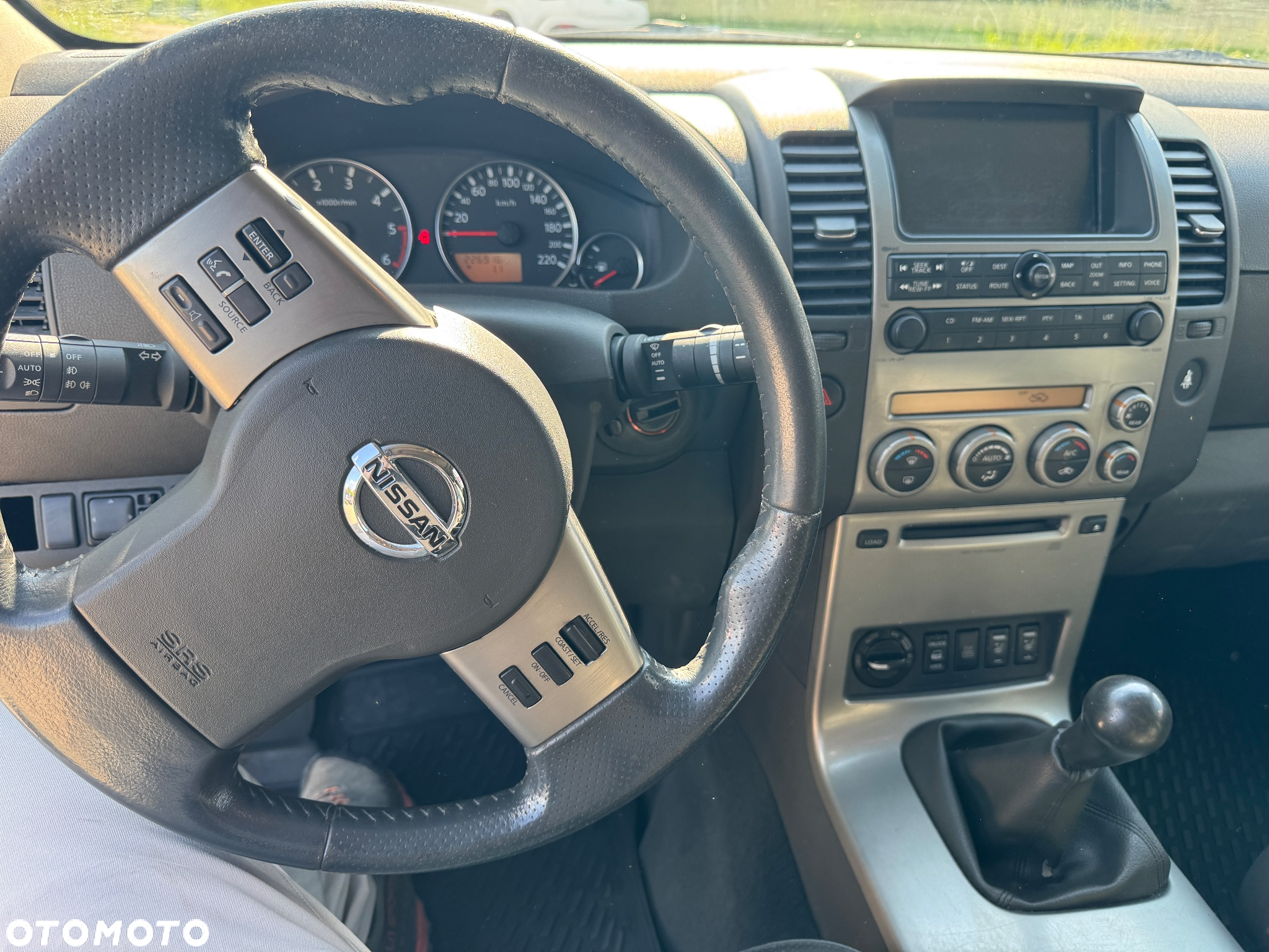 Nissan Pathfinder 2.5 dCi Elegance - 8