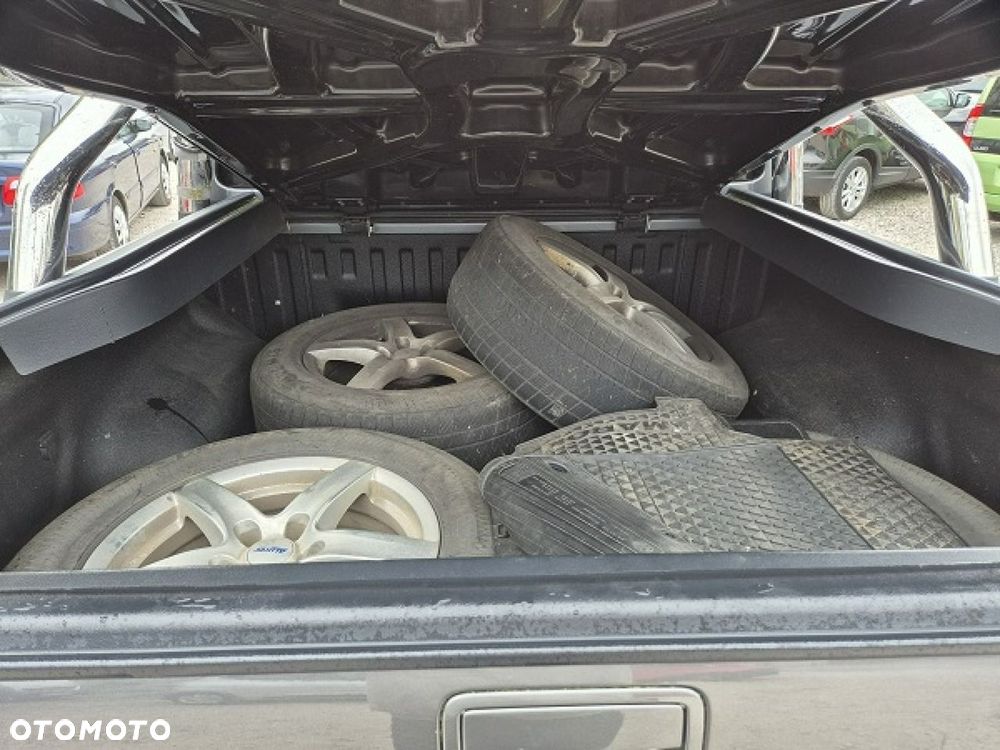 Volkswagen Amarok - 10