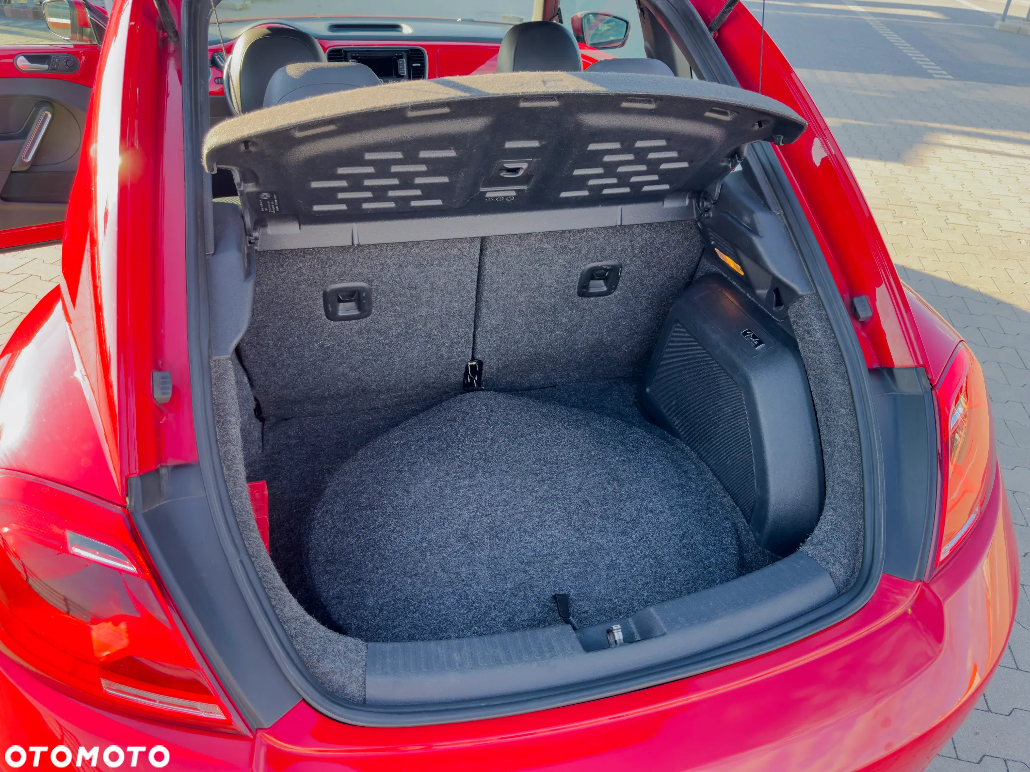 Volkswagen New Beetle - 10
