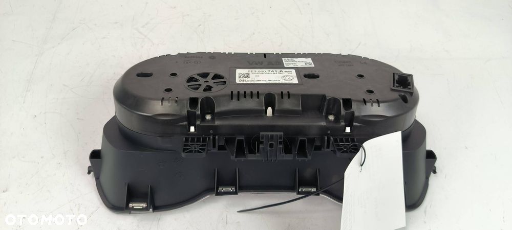 LICZNIK ZEGAR SKODA OCTAVIA IV 5E3920741A - 5