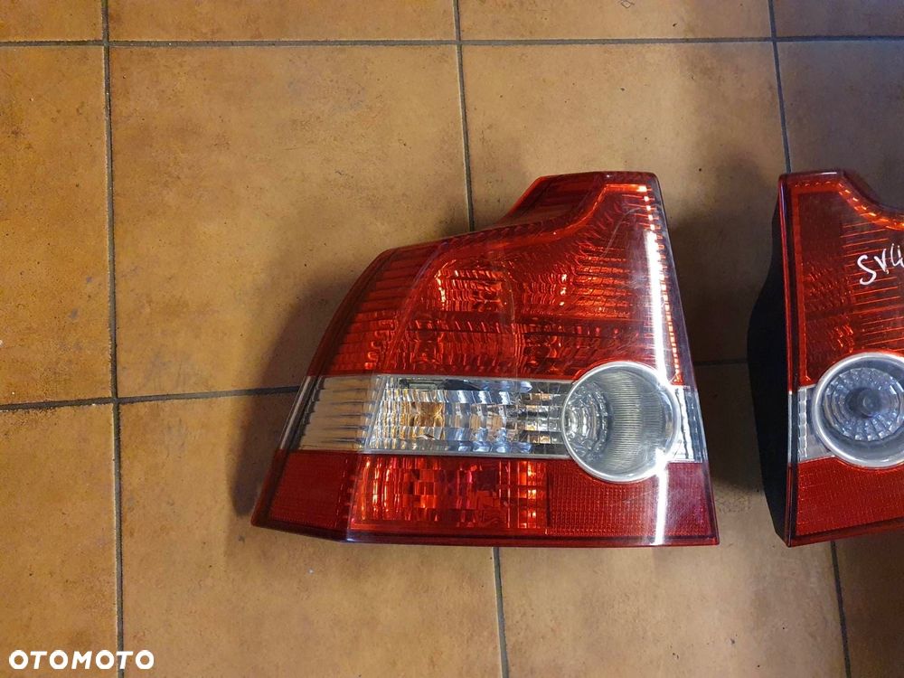 LAMPA PRAWY TYŁ VOLVO S40 - 4