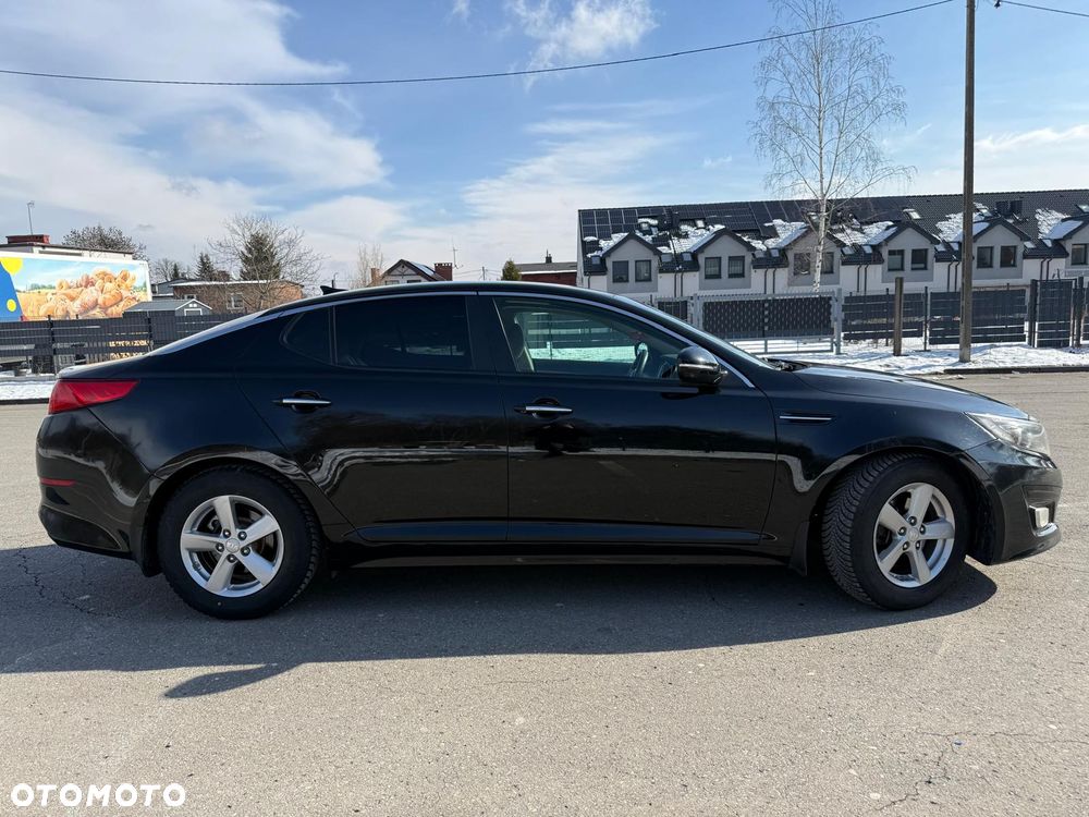 Kia Optima - 11