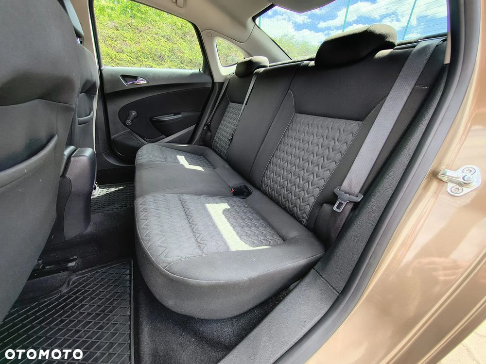 Opel Astra 1.4 T Active - 25