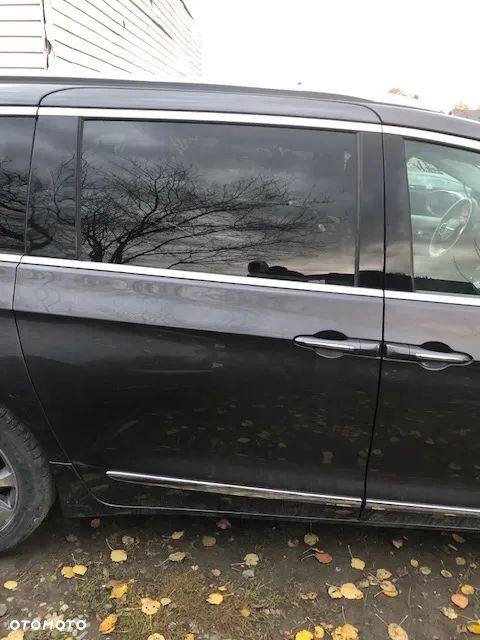 chrysler pacifica voyager ru 2016 -2026 drzwi klapa zawieszenie - 4