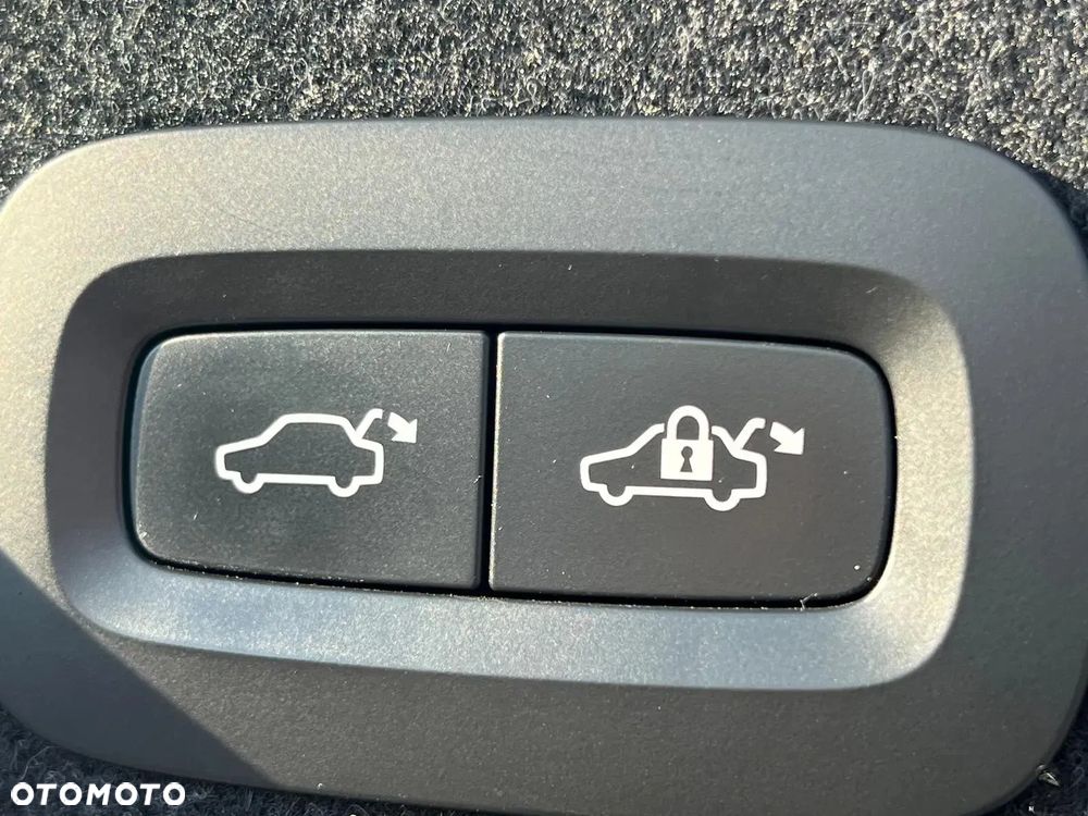 Volvo S90 - 30